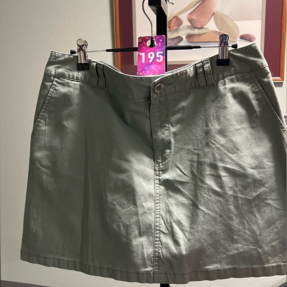 Dockers Olive Green Skort EUC Size 8 #DO195